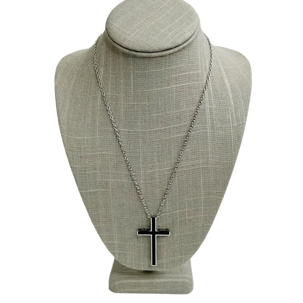 New FaithHeart Black & Silver Latin Cross Cable Chain Necklace
